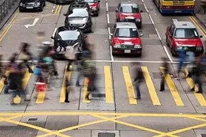 車輛右轉(zhuǎn)彎時(shí)不注意這些！兩本駕照都不夠扣，老司機(jī)都會(huì)犯錯(cuò)！