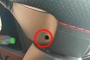 交警提醒：方向盤下有個(gè)小機(jī)關(guān)，作用很大！
