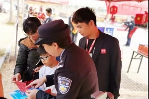 90后司機(jī)的“品質(zhì)服務(wù)”法寶真管用，乘客花式點(diǎn)贊