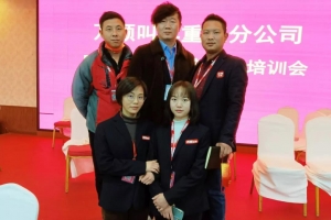 從辦公室文職到萬順叫車，重慶辣妹子的自由與自在